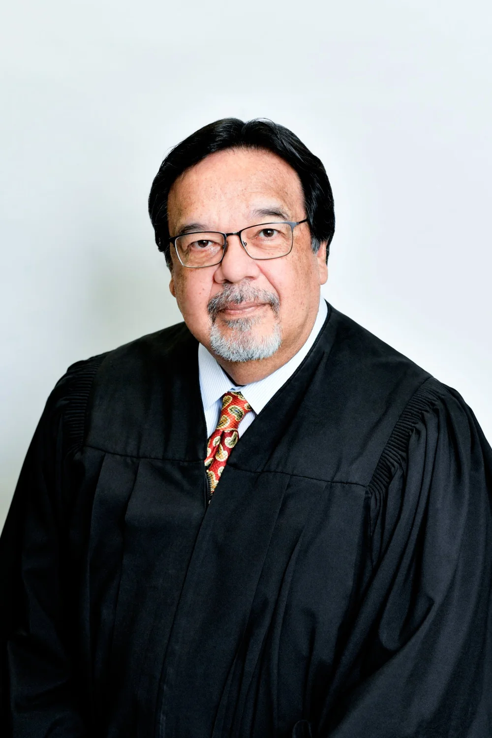 Hon. Victor H. Negrón, Jr. - Mediador y Árbitro, San Antonio Texas